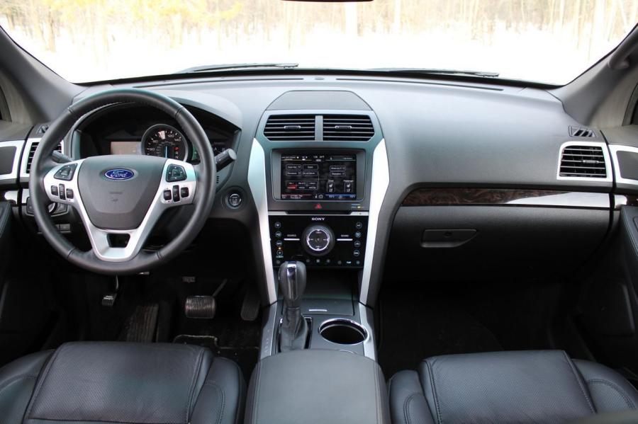  Ford Explorer Limited 4WD 2011 года  (фото 45 из 60)